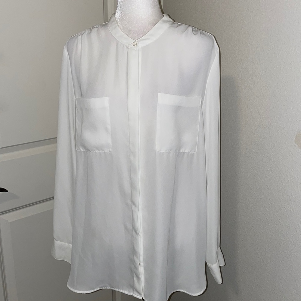 Preowned INC International Concepts white button down blouse